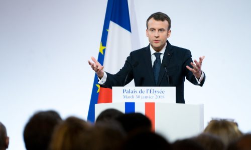Macron elezioni stampa francese