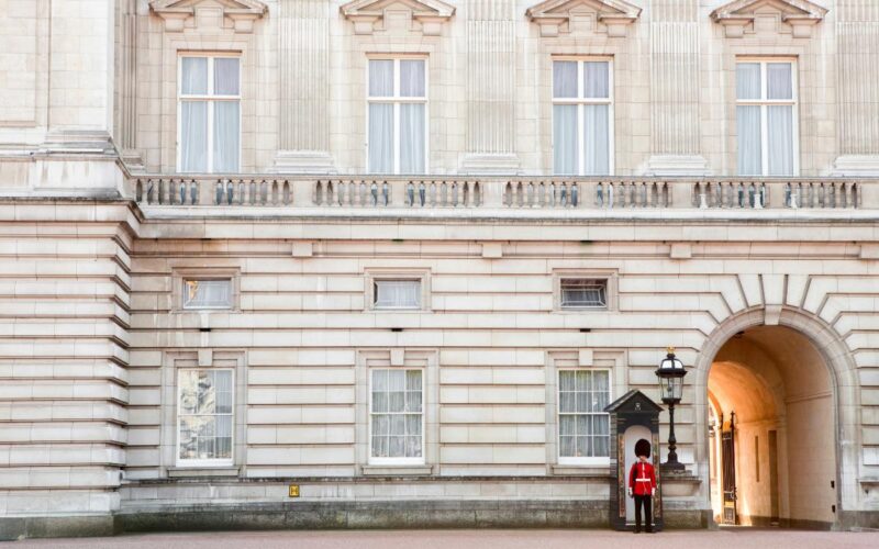 Trump: re Carlo III impartisce lezioni di democrazia al magnate presidente