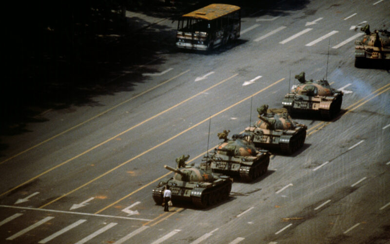 Piazza Tienanmen: 34 anni anni fa, l’orrore del massacro e il coraggio d’un ragazzo