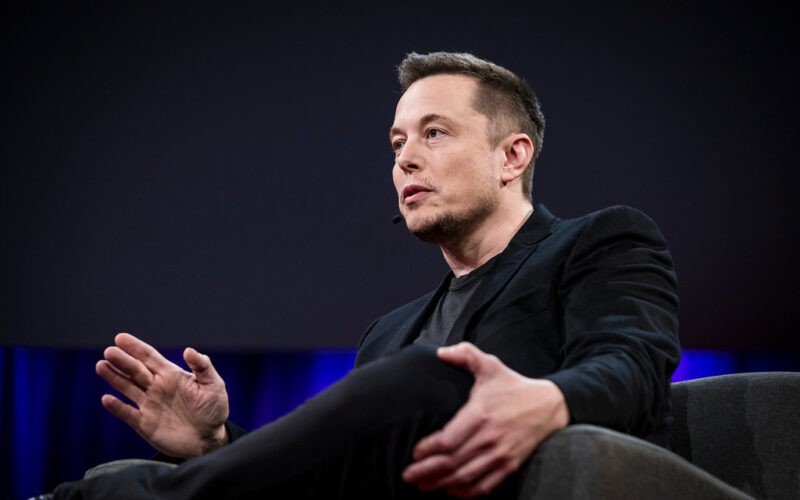 Musk ruba la scena a Trump, nel giorno – forse – dell’intesa tra Usa e Iran
