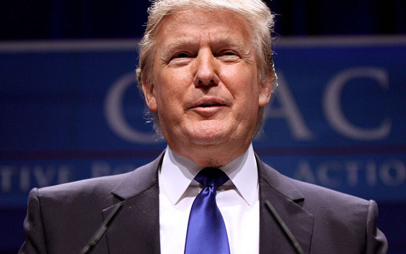 Iran: guerra, Usa preparano operazioni di terra, Iran denuncia negoziati paravento