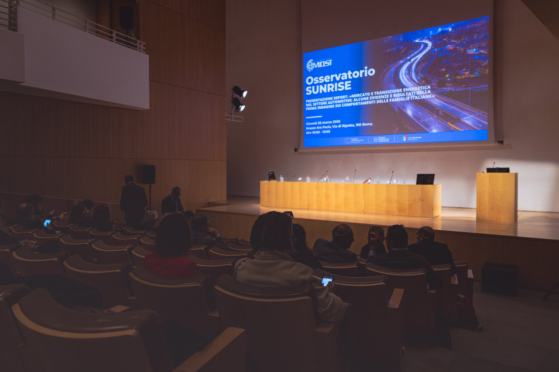 MOST: presentato il nuovo rapporto su automotive e comportamenti delle famiglie italiane