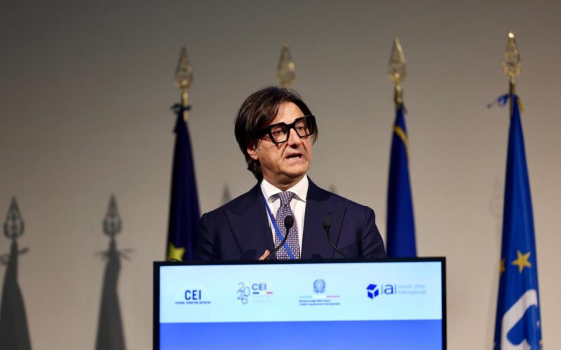 Golfo, energia e commercio: l’Italia alla prova degli equilibri globali, parla Caiata