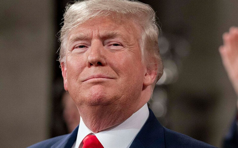Iran: Trump sospende (dopo un giorno) le scorte allo Stretto e mina la missione di Rubio dal Papa