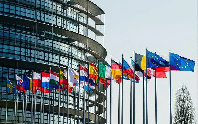 Le destre conservatrici bussano alla porta di un Europa al bivio
